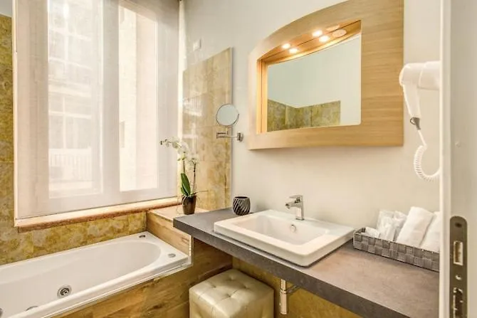 Smart Lux Suites Рим 0*,  Италия