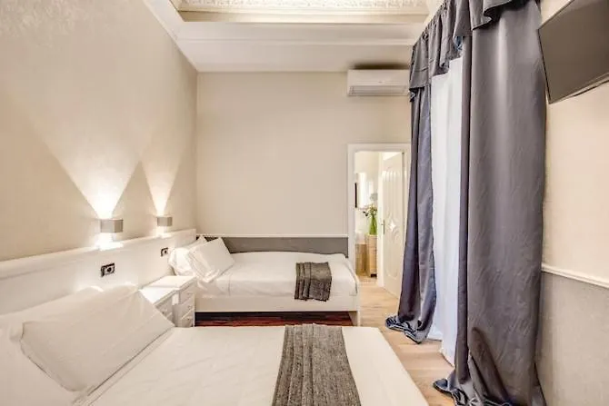 Smart Lux Suites Рим Гостевой дом