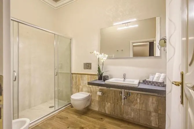 Smart Lux Suites Рим 0*,